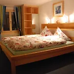 ホテル Berggasthaus Wasenalp ブリーク