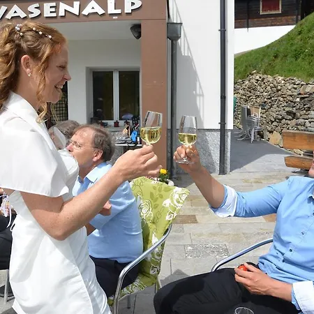 Berggasthaus Wasenalp 2*